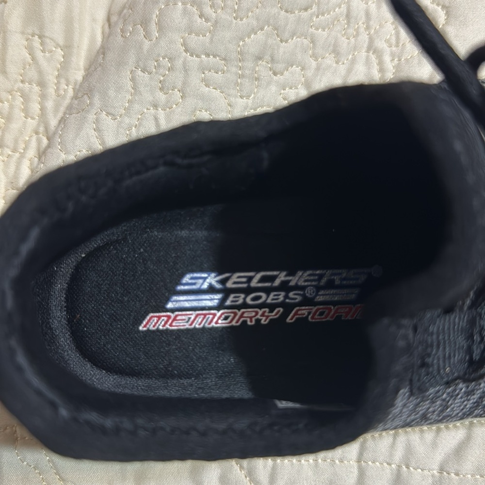 Sketchers memory foam sneakers - Picture 3 of 6